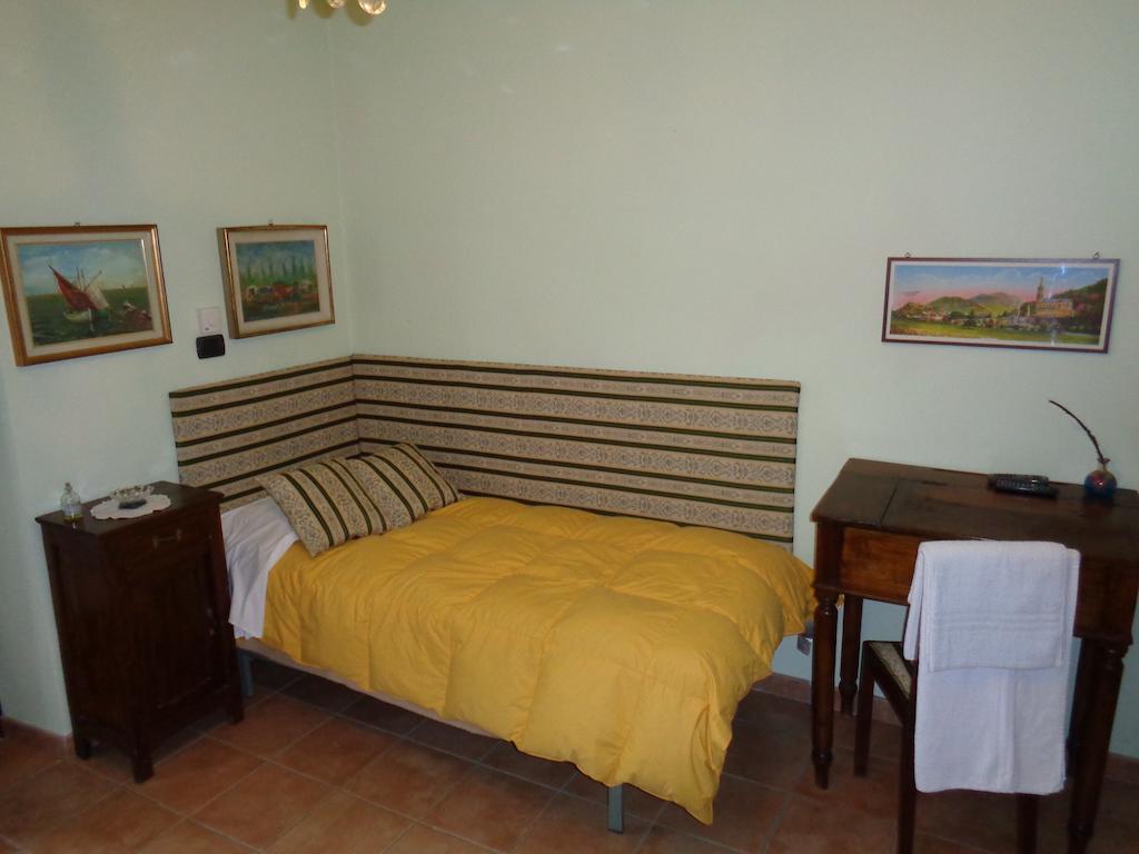 Villa Gran Collina San Damiano dʼAsti Habitación foto